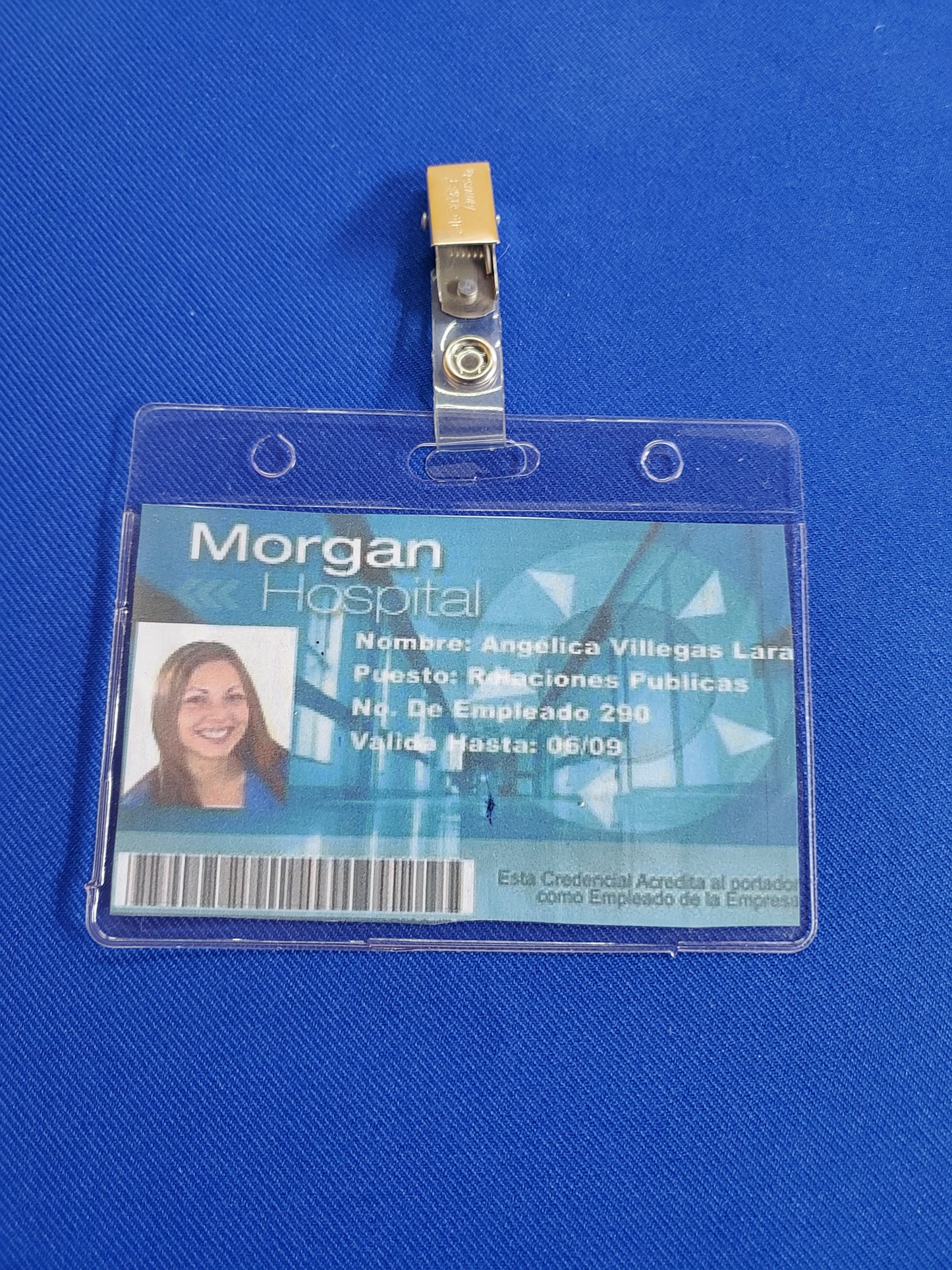 Porta gafete horizontal  La casita